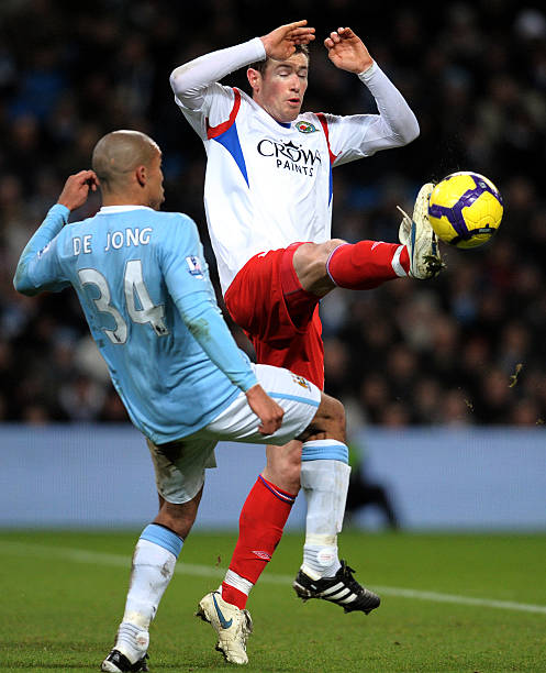 通过严格的 通过严格的