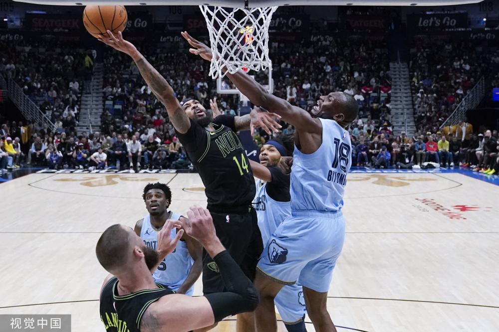 在另一场激 在另一场激