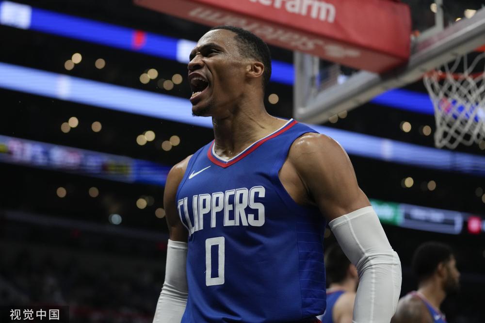 现代足球运 现代足球运