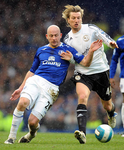 及坚韧团队 及坚韧团队